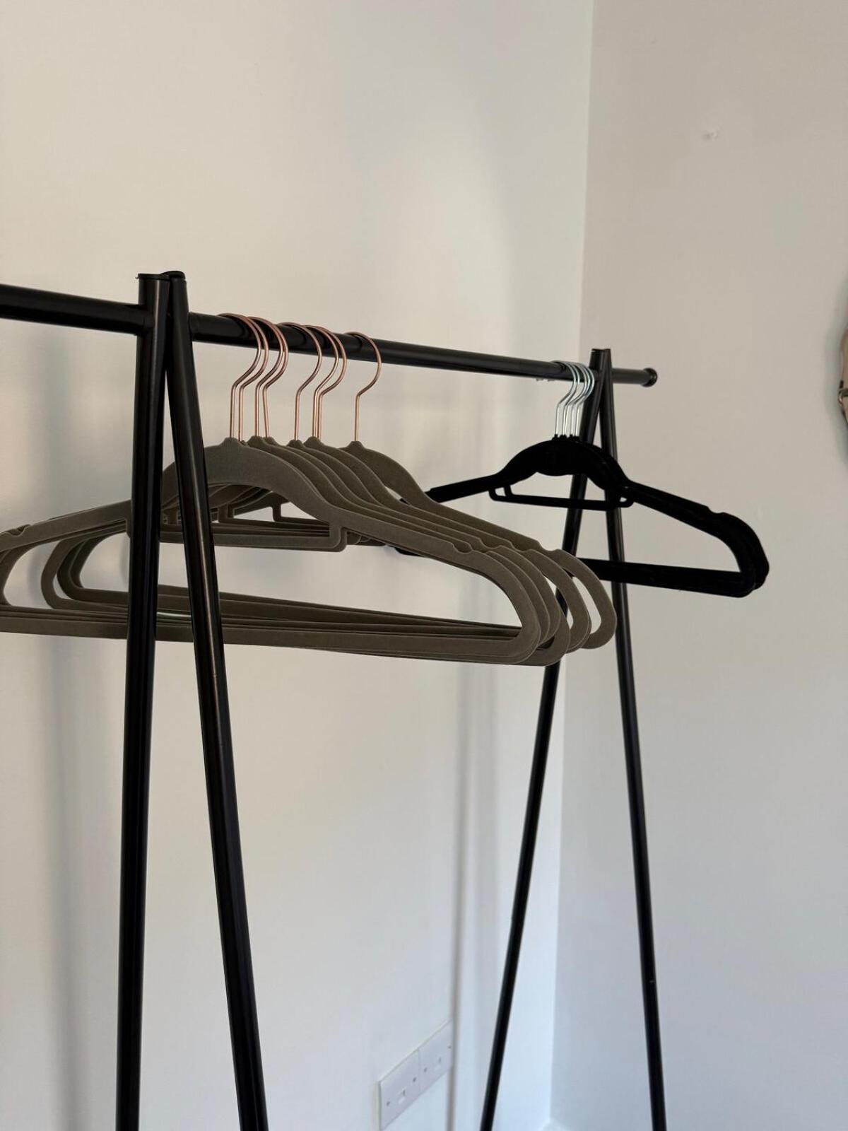 Apartment Modern In Wimbledon - Free Underground Parking - Sleeps 5